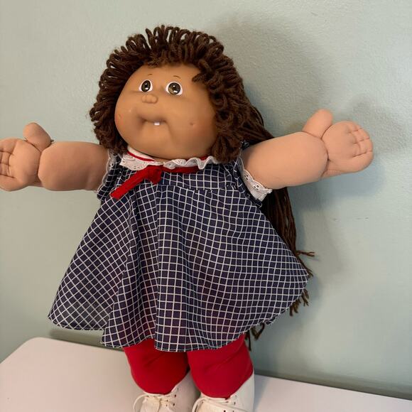 Vintage Cabbage Patch Kids Doll 16" Tall Brown Eyes Long Hair by Coleco 1985 - Picture 4 of 14